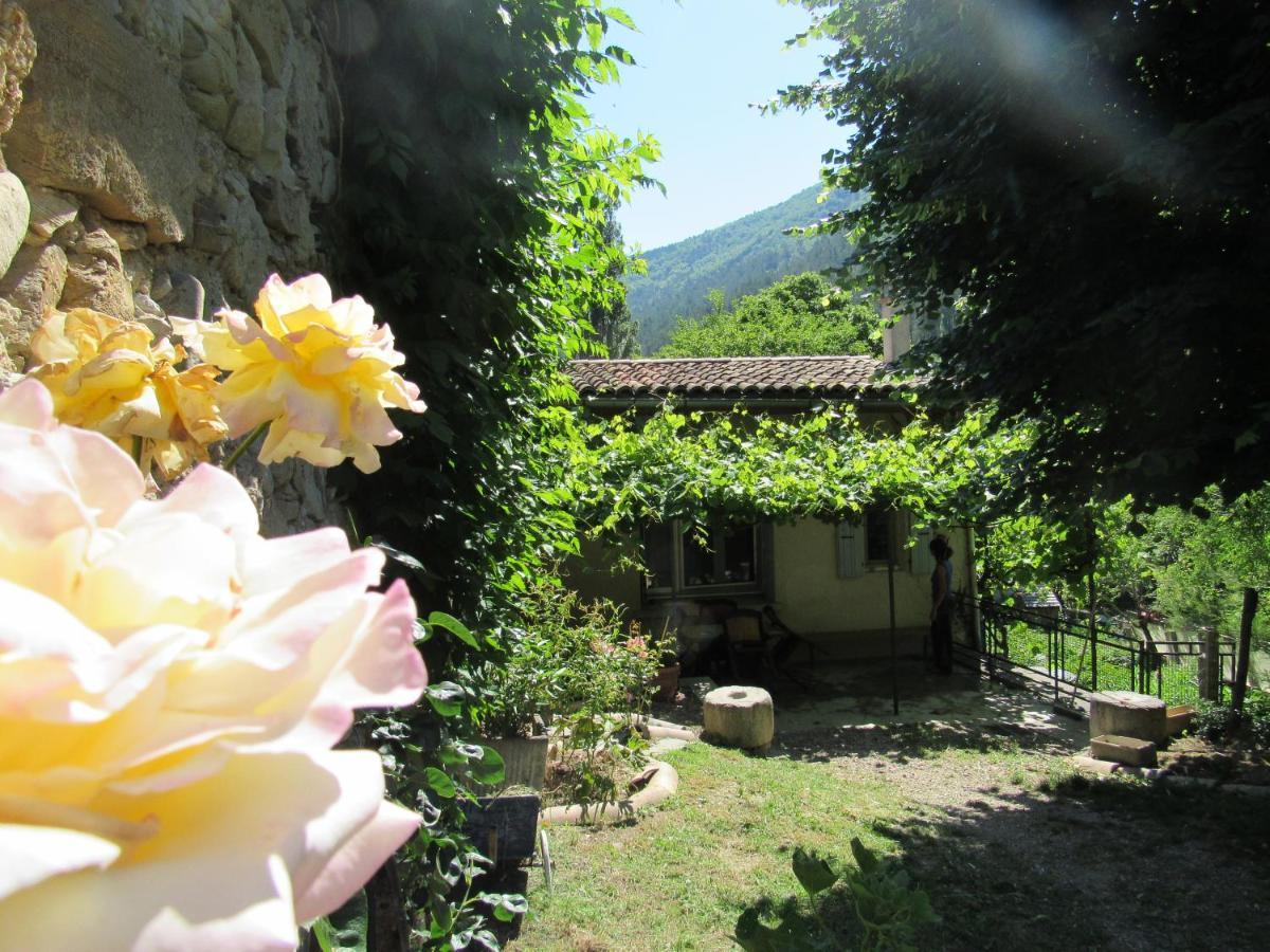 مبيت وإفطار Pradelle Le Moulin المظهر الخارجي الصورة